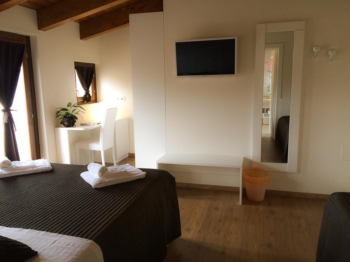 Boutique Hotel E Spa Citta Bianca เปสการา ภายนอก รูปภาพ
