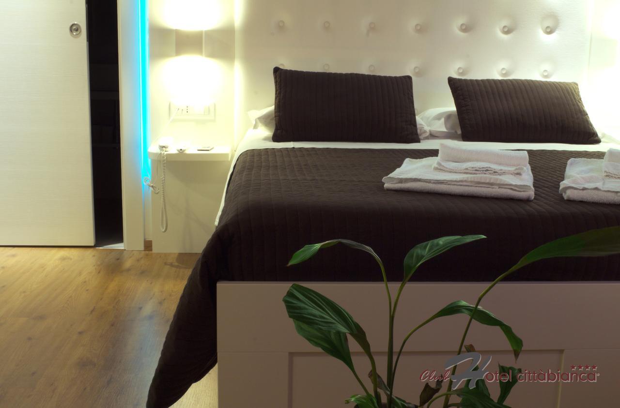 Boutique Hotel E Spa Citta Bianca เปสการา ภายนอก รูปภาพ
