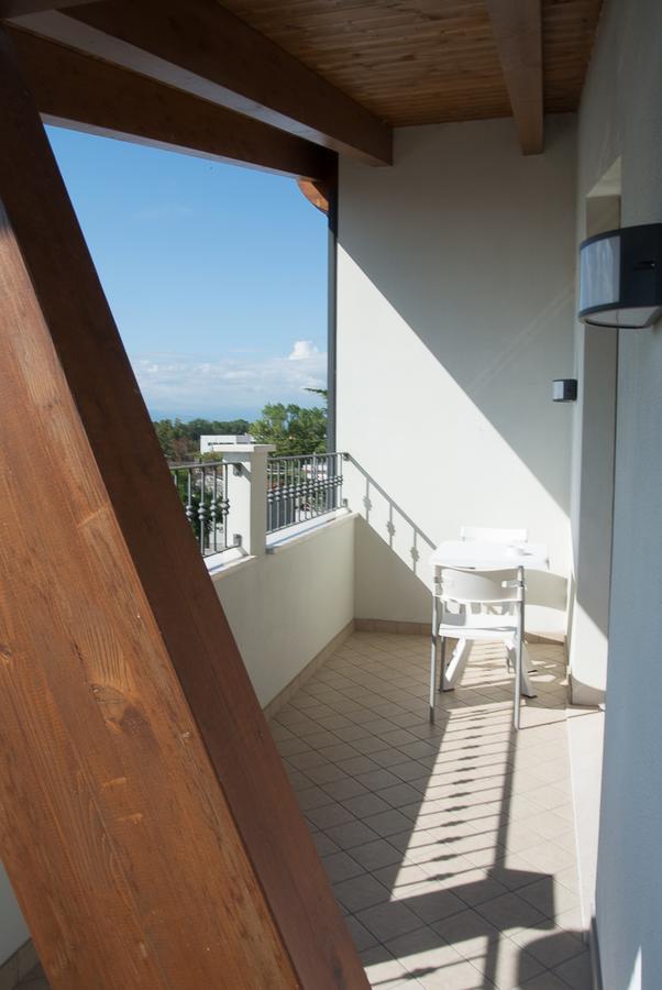 Boutique Hotel E Spa Citta Bianca เปสการา ภายนอก รูปภาพ