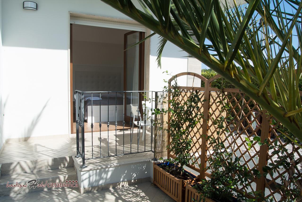 Boutique Hotel E Spa Citta Bianca เปสการา ภายนอก รูปภาพ