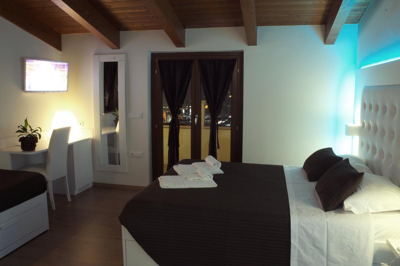 Boutique Hotel E Spa Citta Bianca เปสการา ภายนอก รูปภาพ