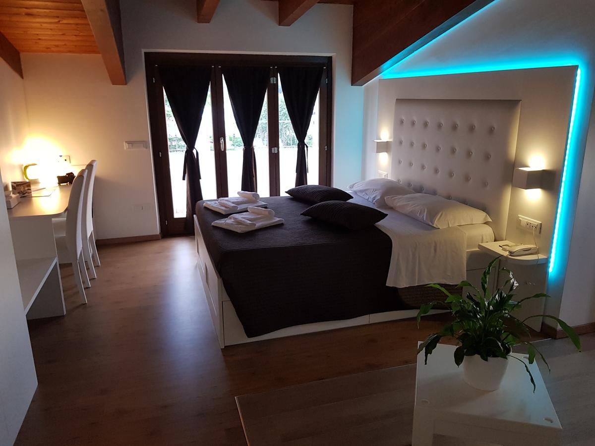 Boutique Hotel E Spa Citta Bianca เปสการา ภายนอก รูปภาพ