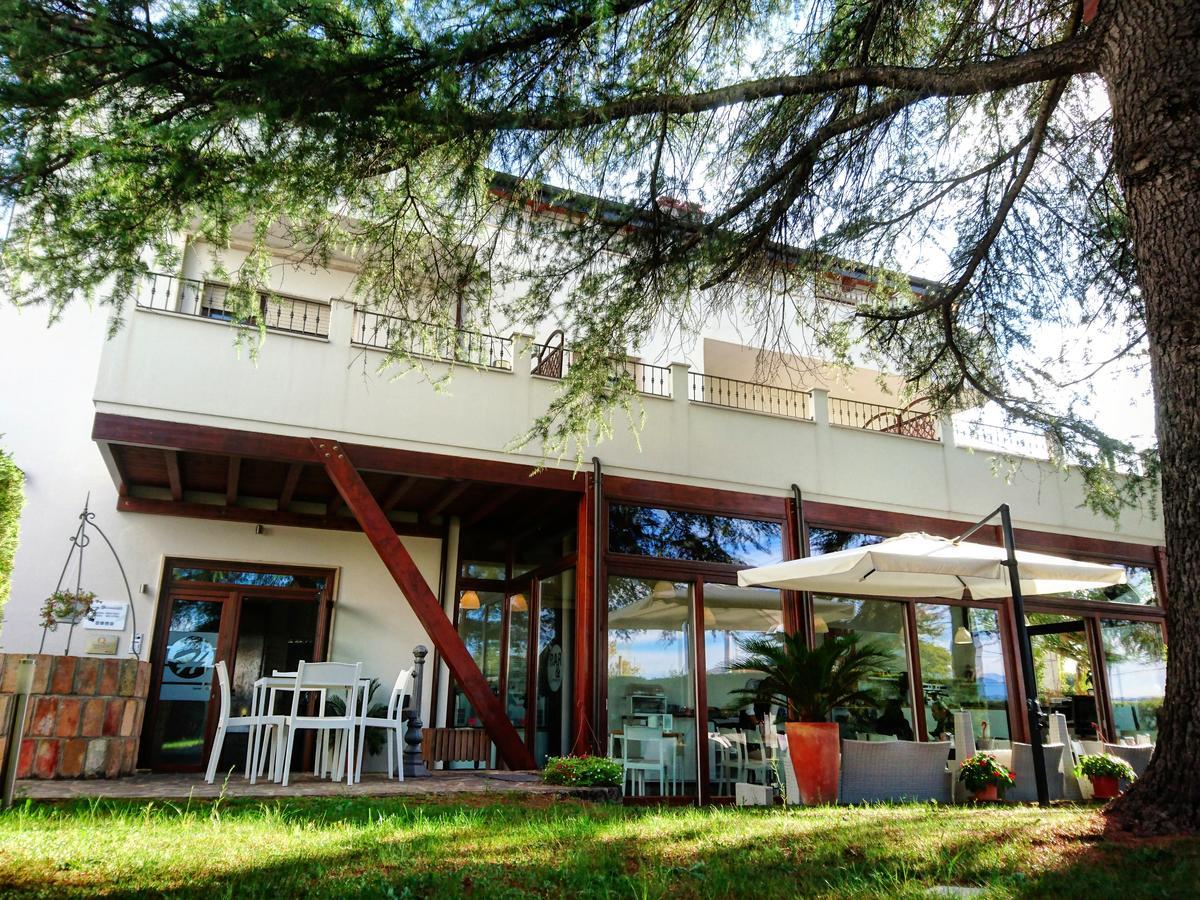 Boutique Hotel E Spa Citta Bianca เปสการา ภายนอก รูปภาพ